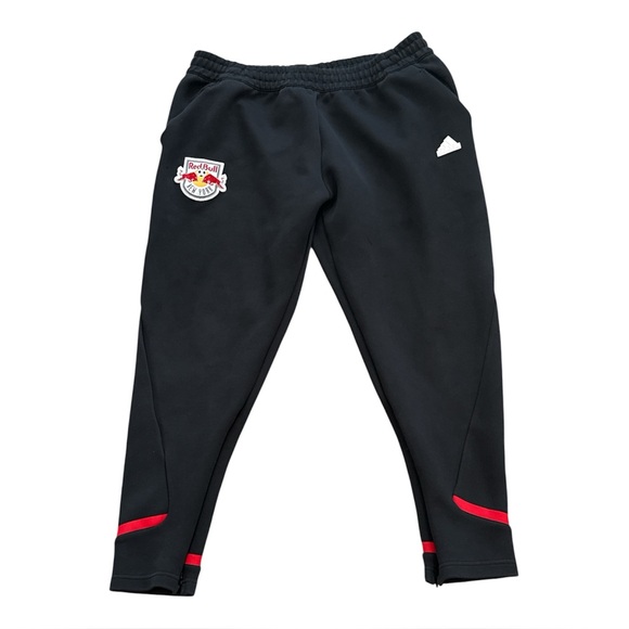 Adidas New York Red Bulls MLS Game Day Travel Pants Mens Size 2XL Black IQ0736 - Picture 1 of 8